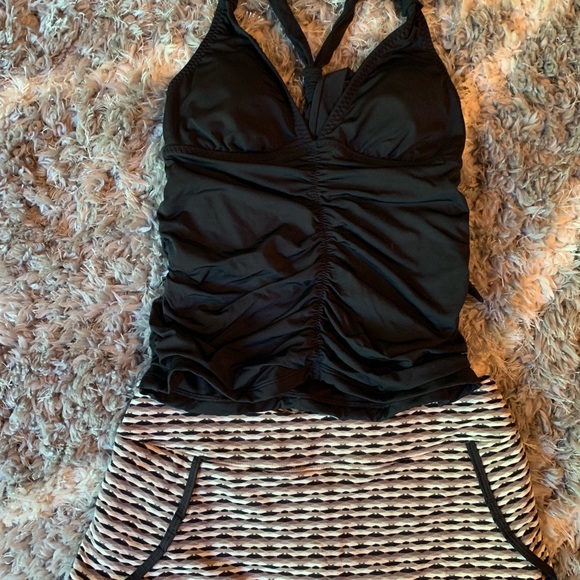 Athleta Aqualuxe tankini top with swim skirt - Picture 2 of 2